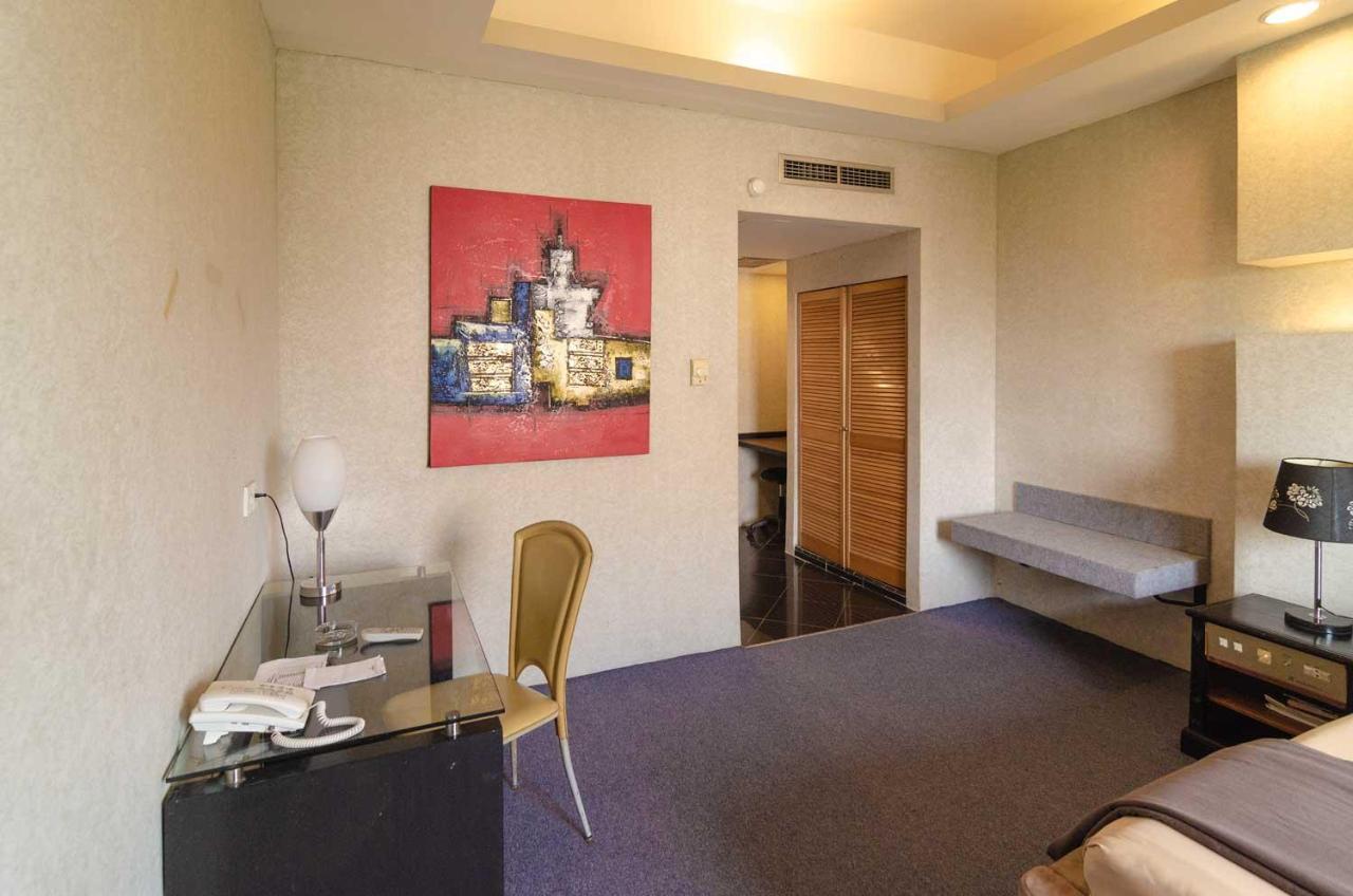 Hotel Peninsula Mangga Besar Jakarta Extérieur photo