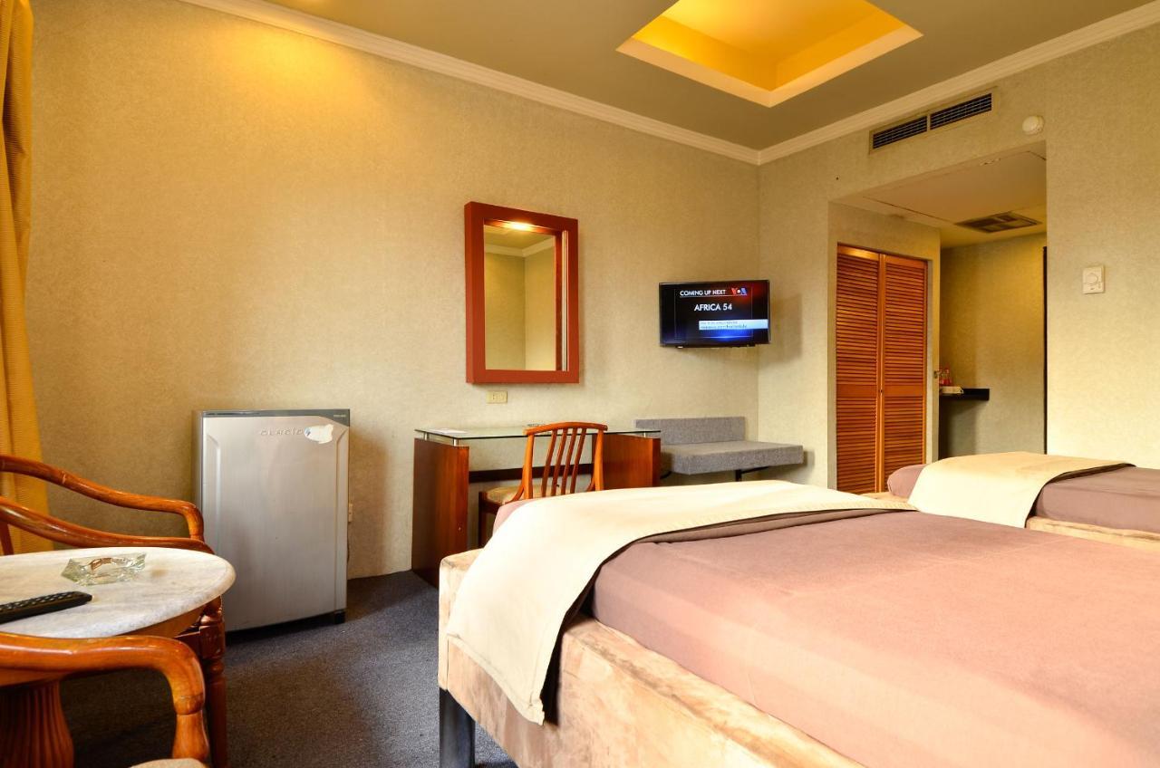 Hotel Peninsula Mangga Besar Jakarta Extérieur photo