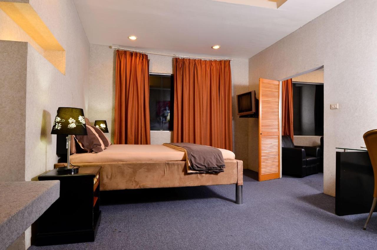 Hotel Peninsula Mangga Besar Jakarta Extérieur photo